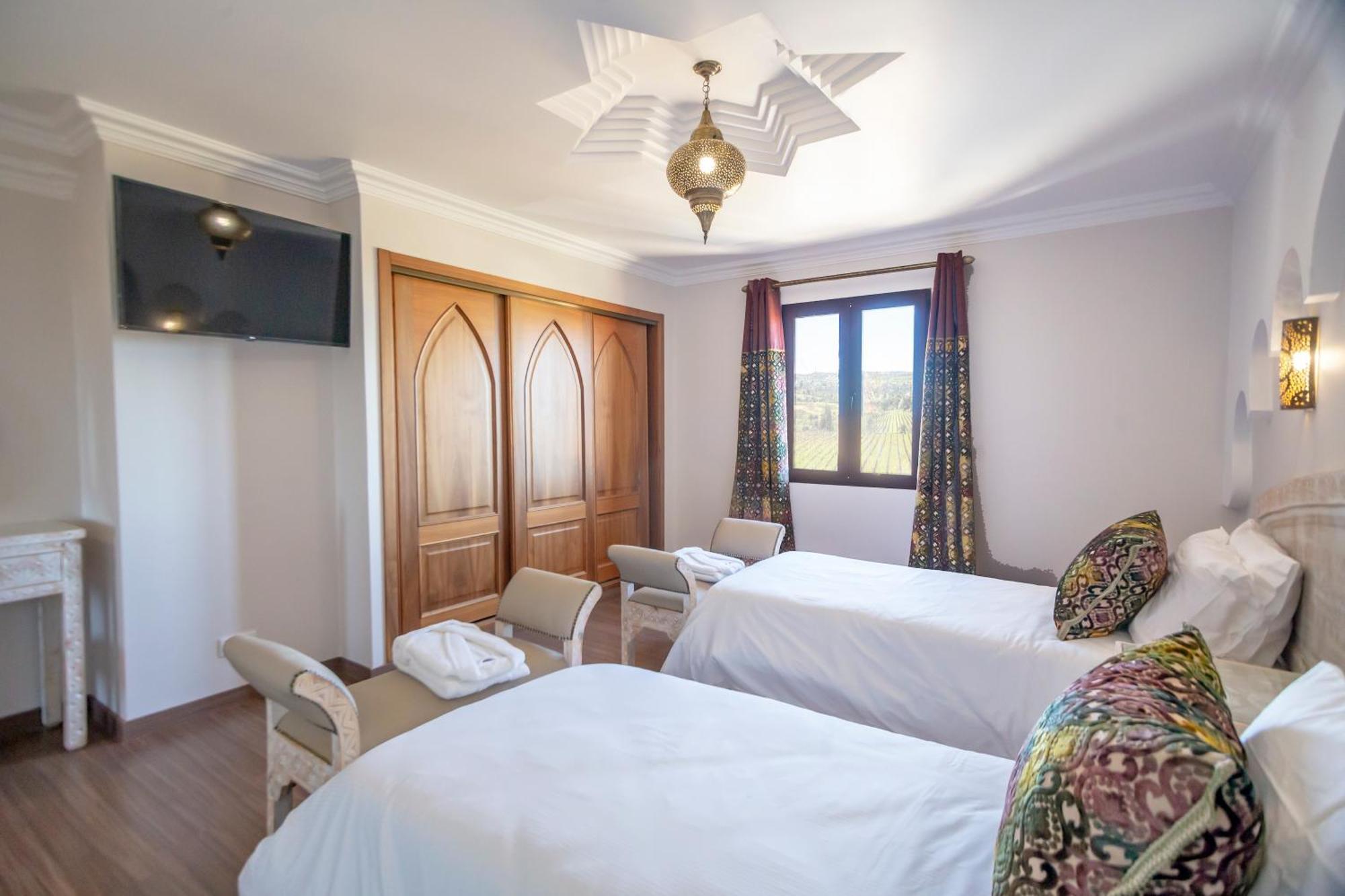 Al Karob Yoga Boutique Hotel Guia  Buitenkant foto
